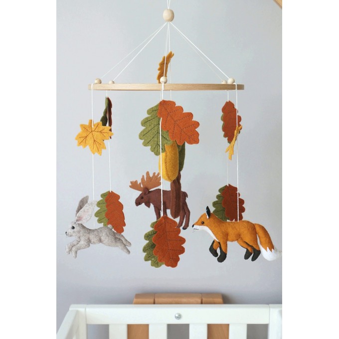 Autumn woodland Crib mobile, Baby mobile with forest animals